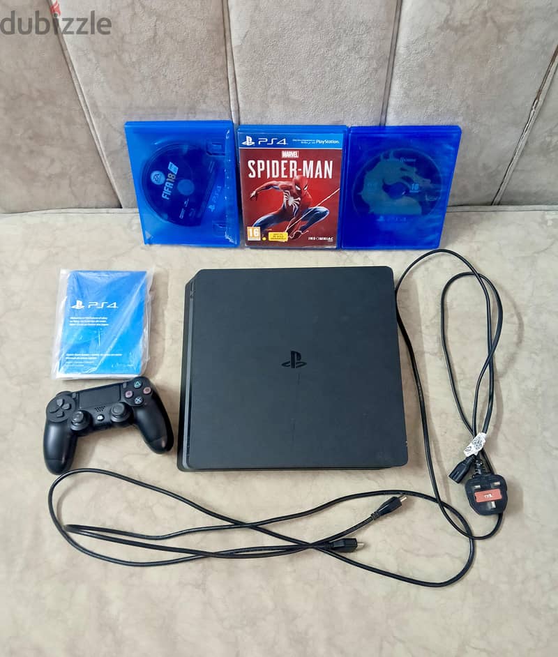 PS4 1 tera + ٣ العاب + دراع 5