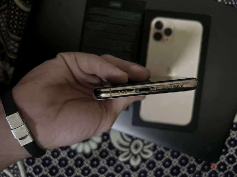 Apple - iPhone 11 Pro 5