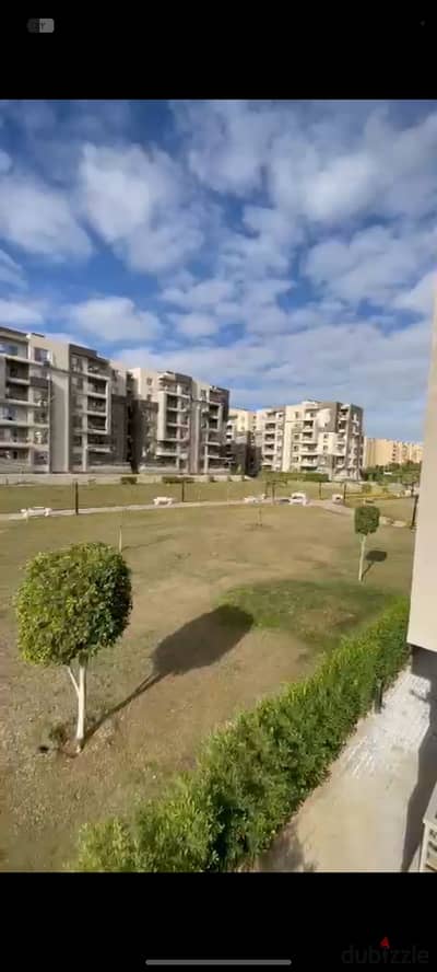للبيع شقه 130 متر ارضي + جاردن في كمبوند في كمبوند دار مصر الحي 16 الشيخ زايد