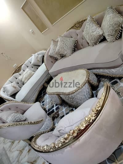 صالون استعمال  سنة بحالة الزيرو