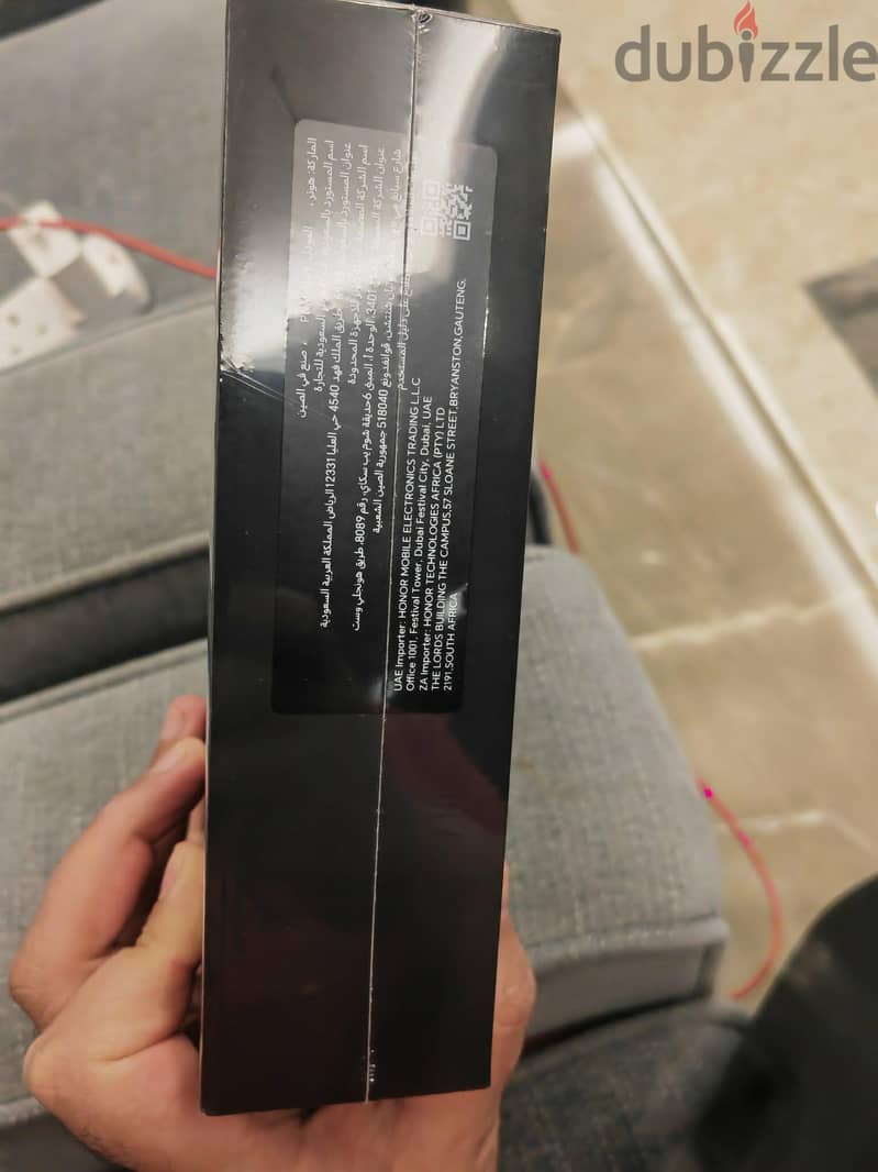 Honor Magic V6 3