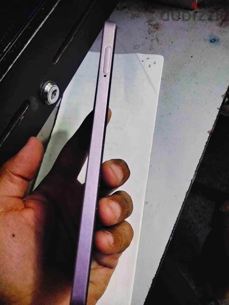 اوبو رينو 11 إف 3