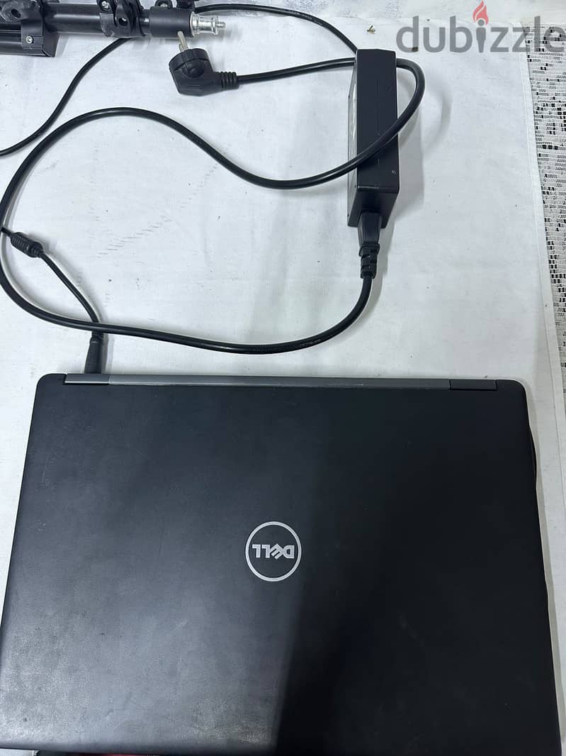 Laptop dell 3