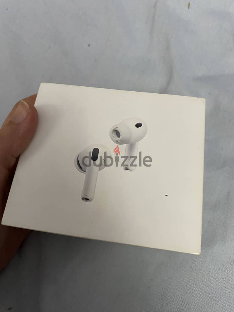Apple AirPods pro 3 4