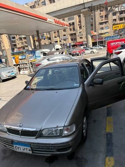 نيسان صني 2000 مانيوال فبريكا دواخل