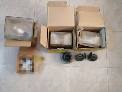 قطع غيار سيارة ١٢٧ للبيع