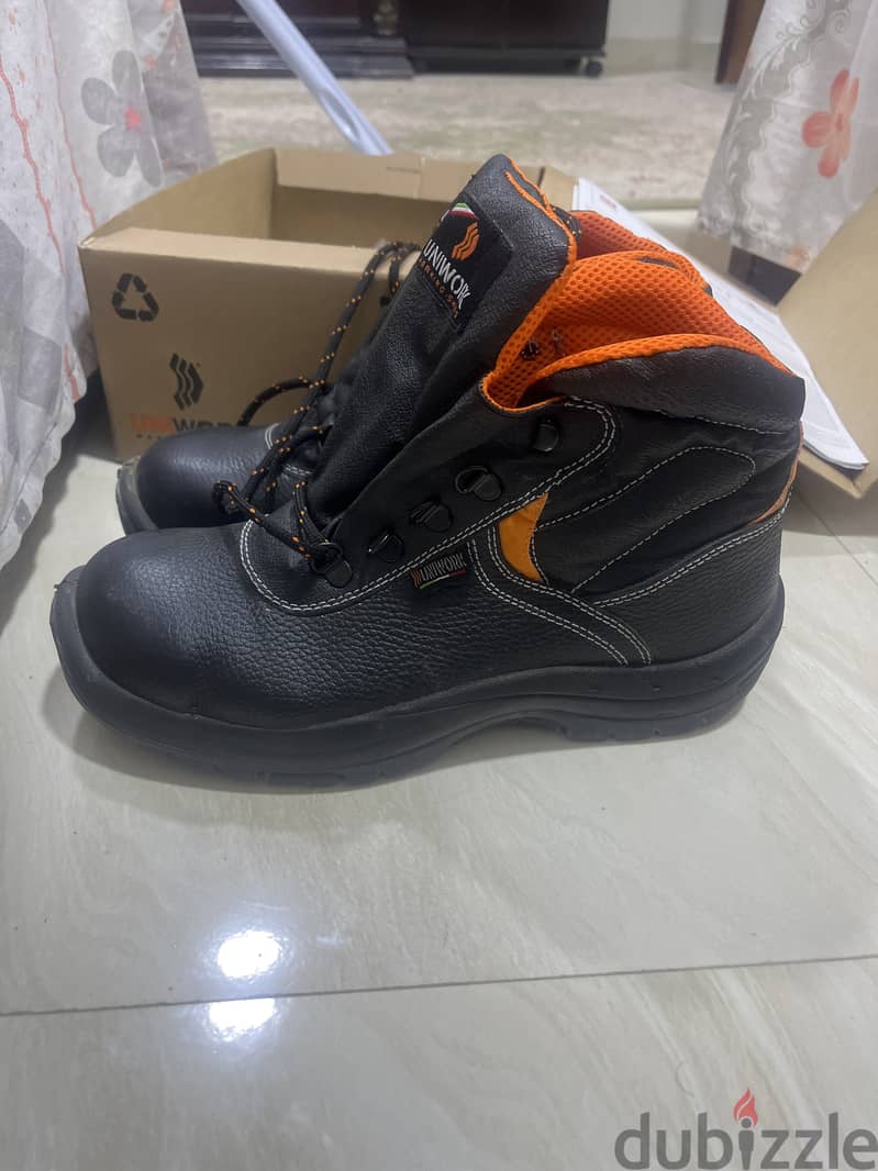 Saftey boots 1