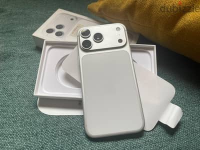 Apple - iPhone 17 Pro Max