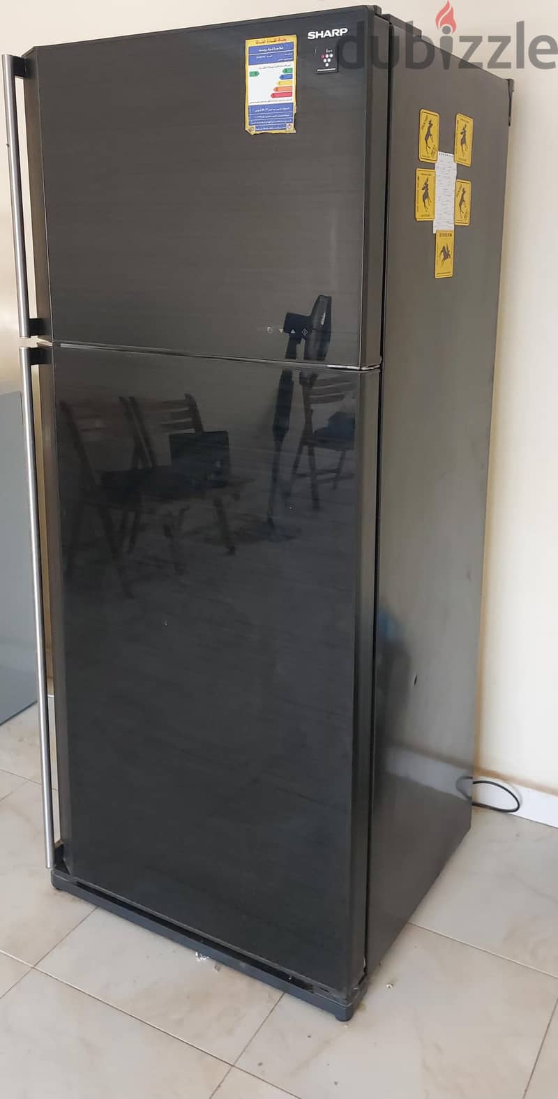 Sharp 627L Refrigerator – Excellent Condition 2