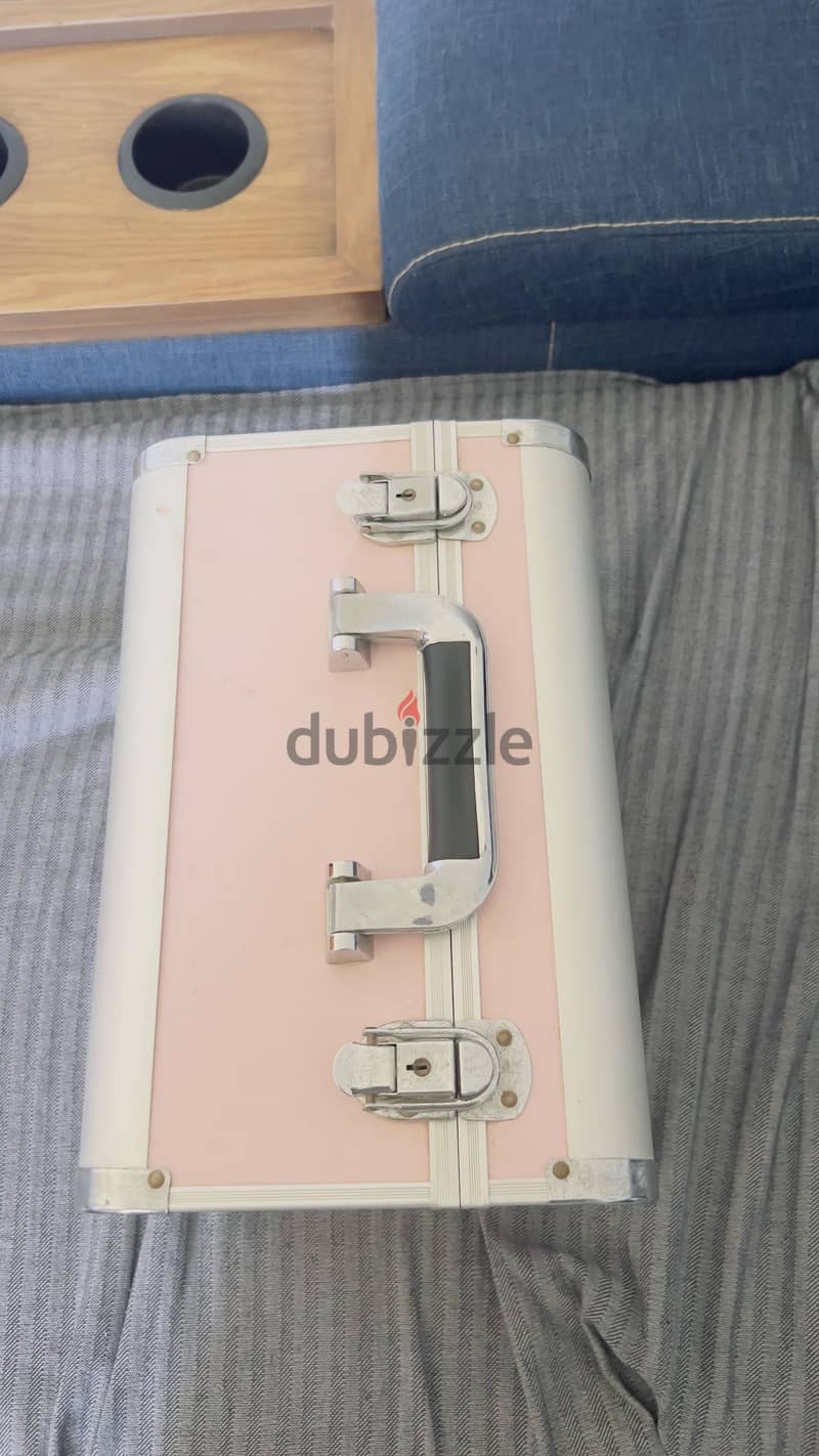 Professional makeup box 1