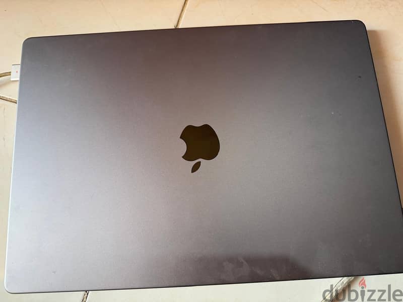 32GB RAM / 1TB SSD / Never opened or repaired / Excellent condition 2