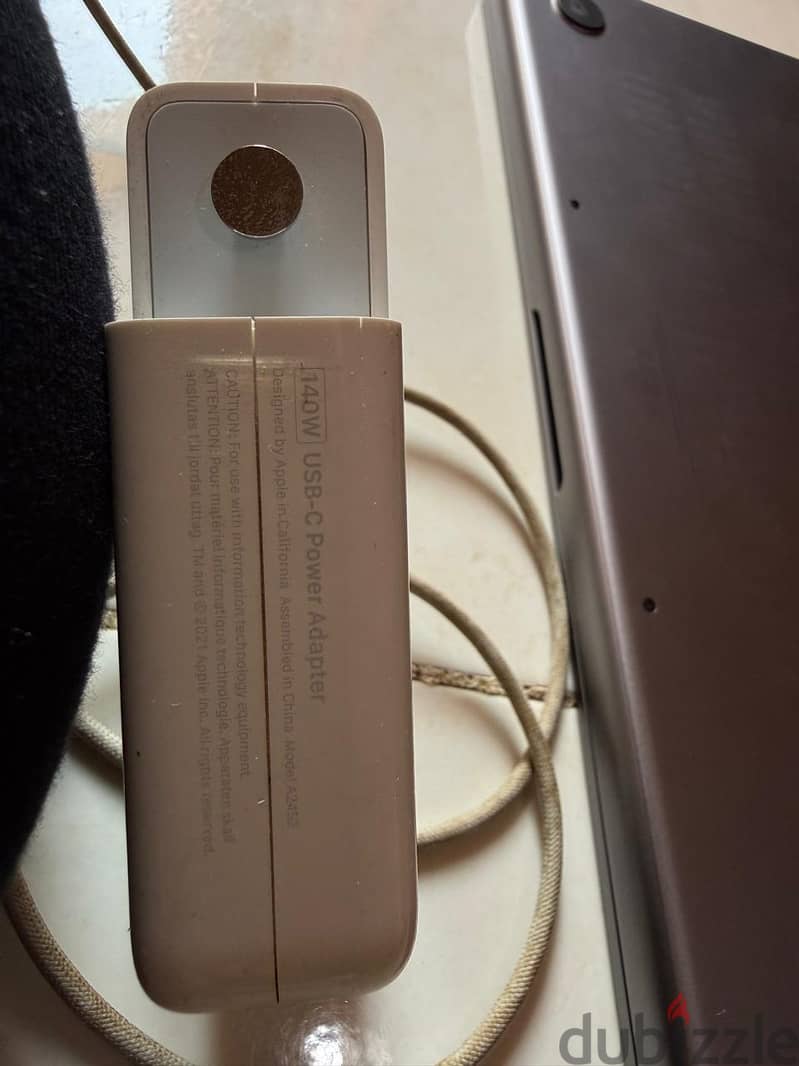 32GB RAM / 1TB SSD / Never opened or repaired / Excellent condition 5