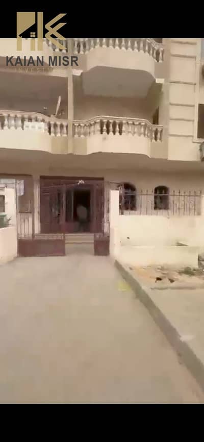 Own a great duplex of 240 sq.m. with a basement and ground floor with a private garden in one of the best areas of Al-Shorouk City