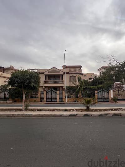 فيلا فاخرة للبيع موقع مميز بارقي احياء مدينة الشروق