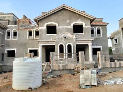 فيلا للبيع فى مدينتى تاون هاوس نموذج F3 استلام شهرين فيو مجرى السيل