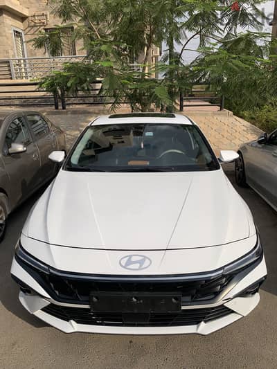 Hyundai Elantra 2024