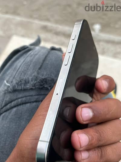 آبل - آيفون 16 برو