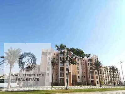استوديو 60م للبيع بالتقسيط في B7 استلام فوري بمقدم 2 مليون 600 الف فقط بموقع مميز امام النادي مباشره