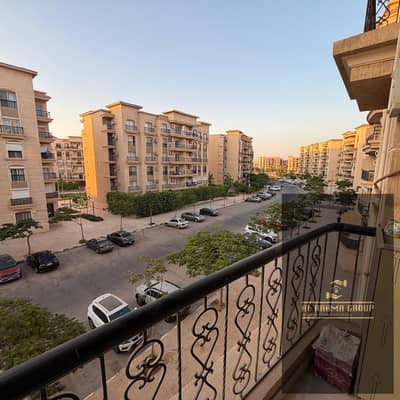 شقة مفروش للايجار المفروش في مدينة الرحاب بجوار السوق الشرقي منقسمة الي 3 غرف نوم 3 حمام el rehab city now cairo
