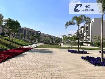 Apartment for sale 168 m 3 Bdr ready to move lowest price with installments fully finished with ACs in Al Marasem Fifth Square Fifth Settlement