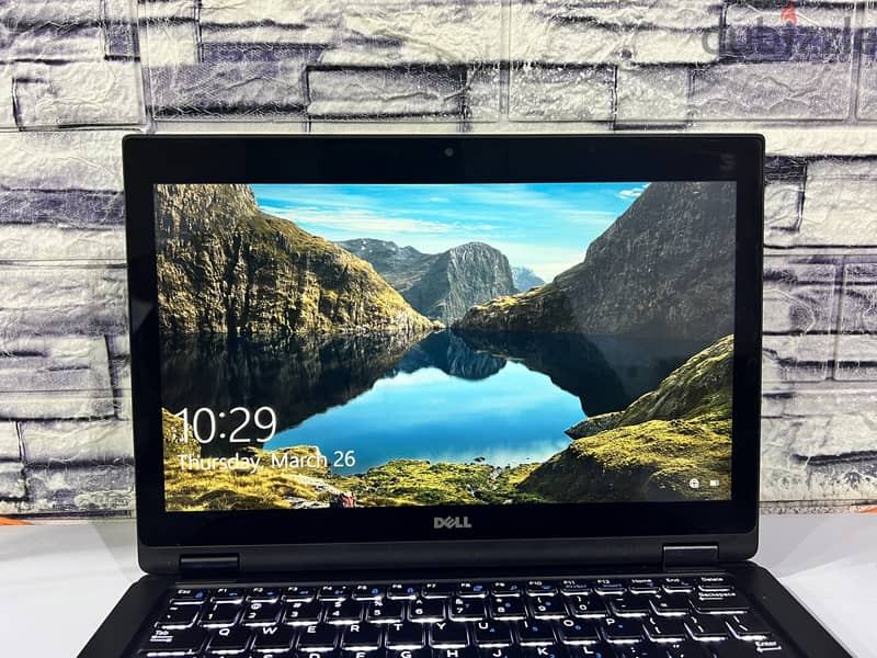 Dell Latitude 5289 2 in 1 2