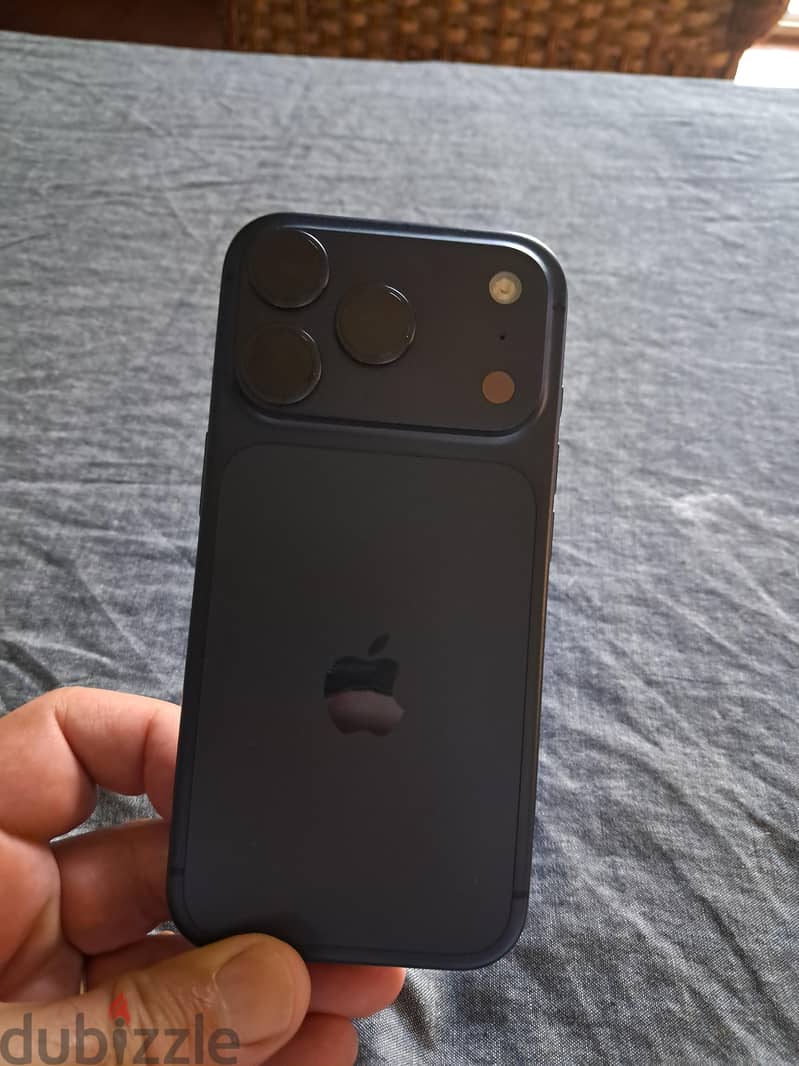 Apple - iPhone 17 Pro 4
