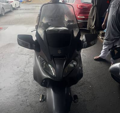 Suzuki burgman 650