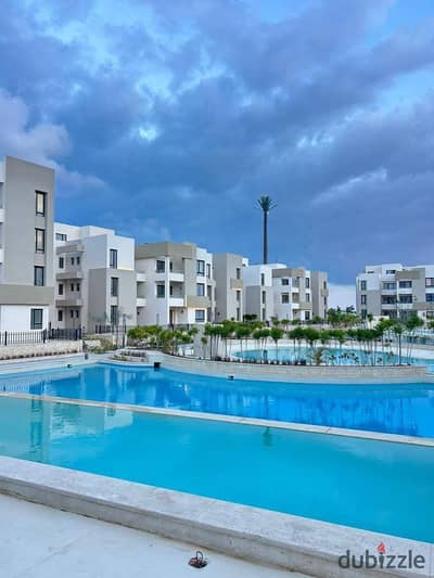 فرصة على بحر سيدي عبدالرحمن | شاليه 80م Pool View