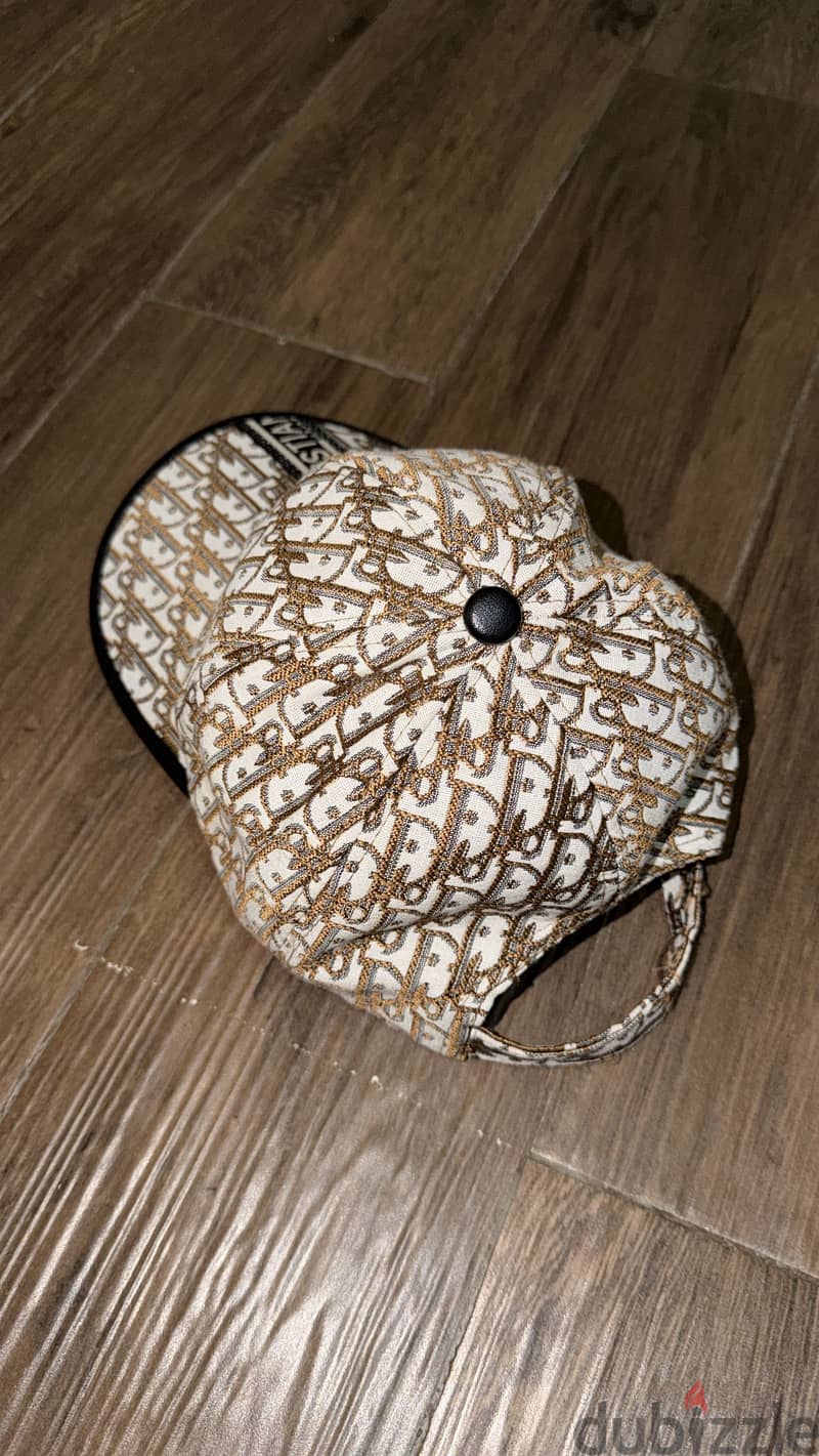 Christian Dior Cap 1