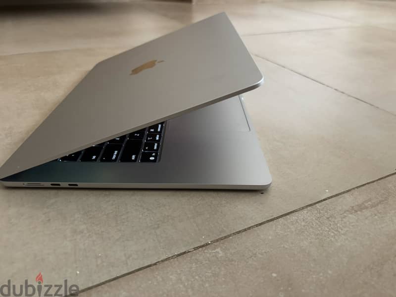 Macbook air m4 2025 1