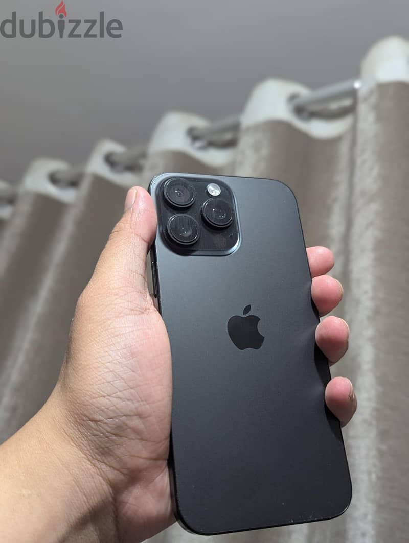 Apple - iPhone 16 Pro Max 3