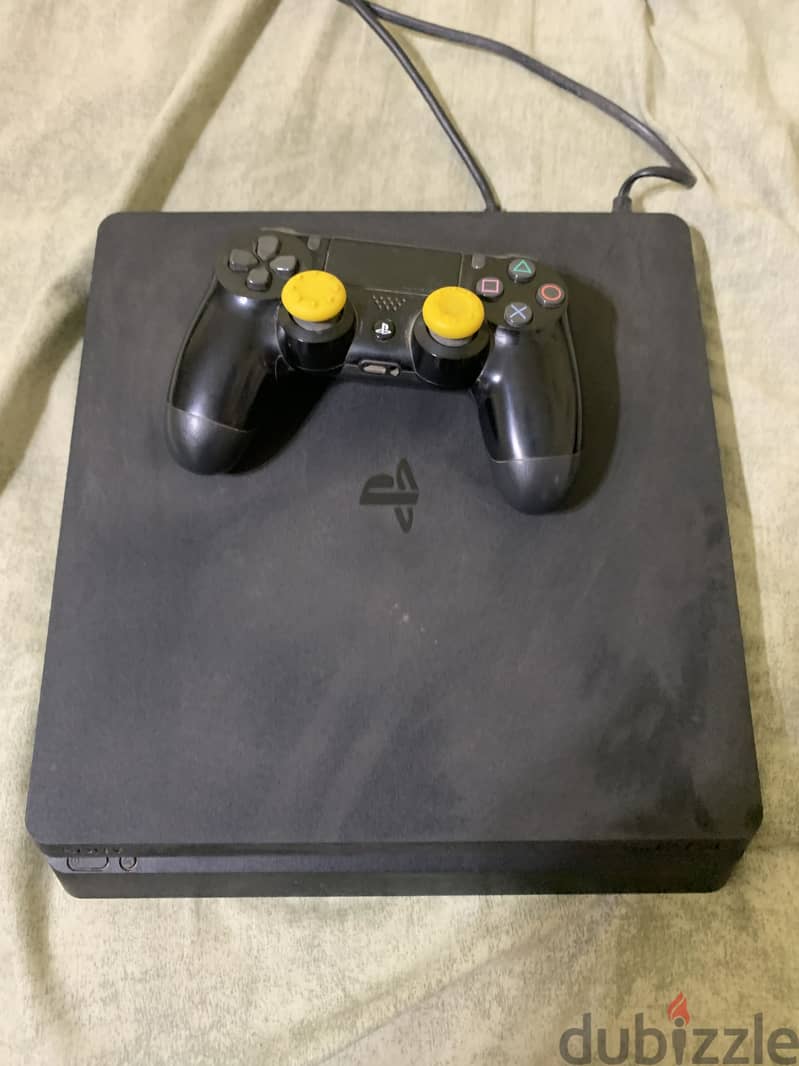 Ps4 slim 1
