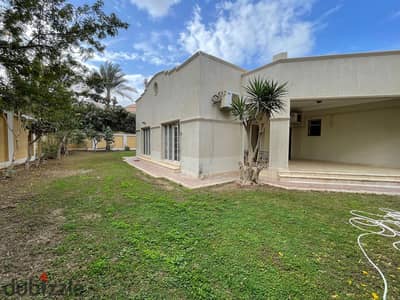 Villa للإيجار in شيوفيت area نصف furnished one floor / للإيجار in Shuwaifat area half furnished one floor /