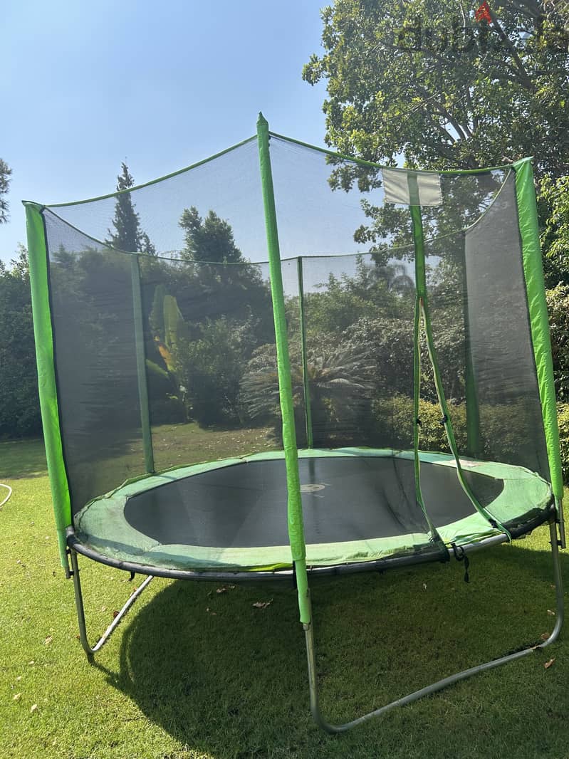 Trampoline in perfect condition 2