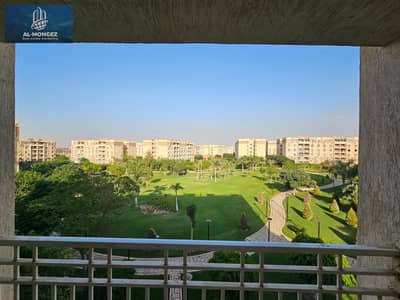 Apartment for rent under the new law in Madinaty, area 96 square meters, B7, ultra super lux finishes in Madinaty, New Cairo.