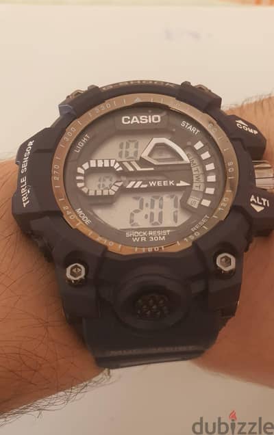ساعة G-Shock بالعلبة – شياكة وحالة ممتازة للبيع ⌚