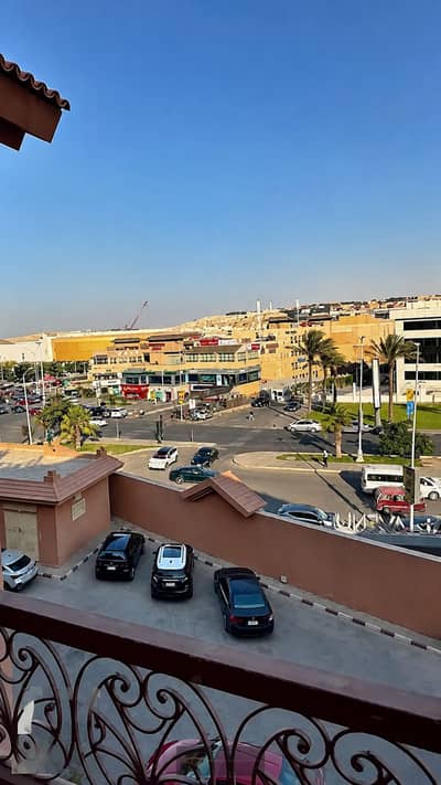 شقة للايجار في جرين 3 الشيخ زايد | شقة 183م | 3 غرف | فيو Americana Plaza و Capital Business Park | اقل سعر ايجار شقه لقطه للايجار