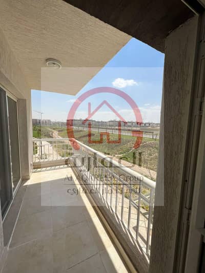 شقة لقطة للبيع في مدينتي B12 | فيو مفتوح مجرى السيل (بحري صريح) | خطوات من East Hub  فرصة استثمارية وسكنية ممتازة في أفضل مناطق مدينتي، للبيع كاش من ا