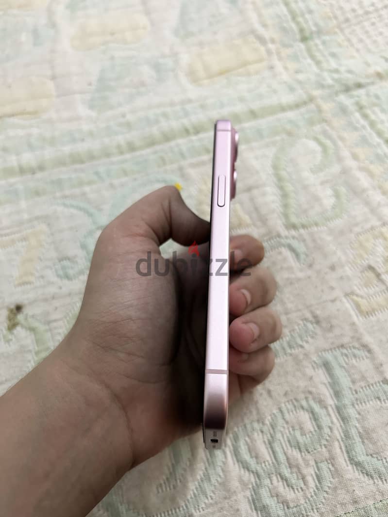 iPhone 15. Pink 3