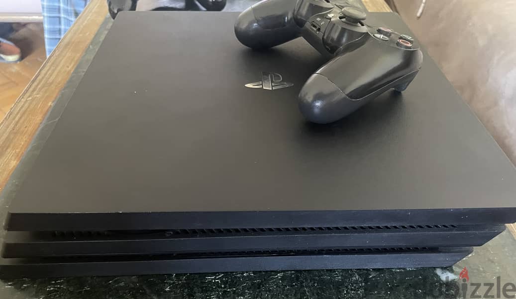 Play station 4 pro 5