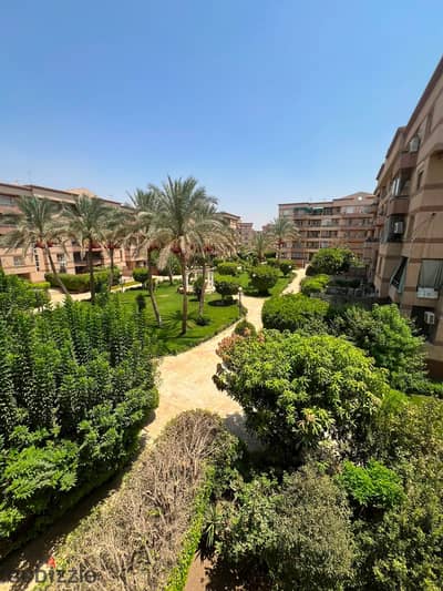 فرصه مميزه للإيجار بالرحاب شقه 243م تشطيبات خاصة بالكامل