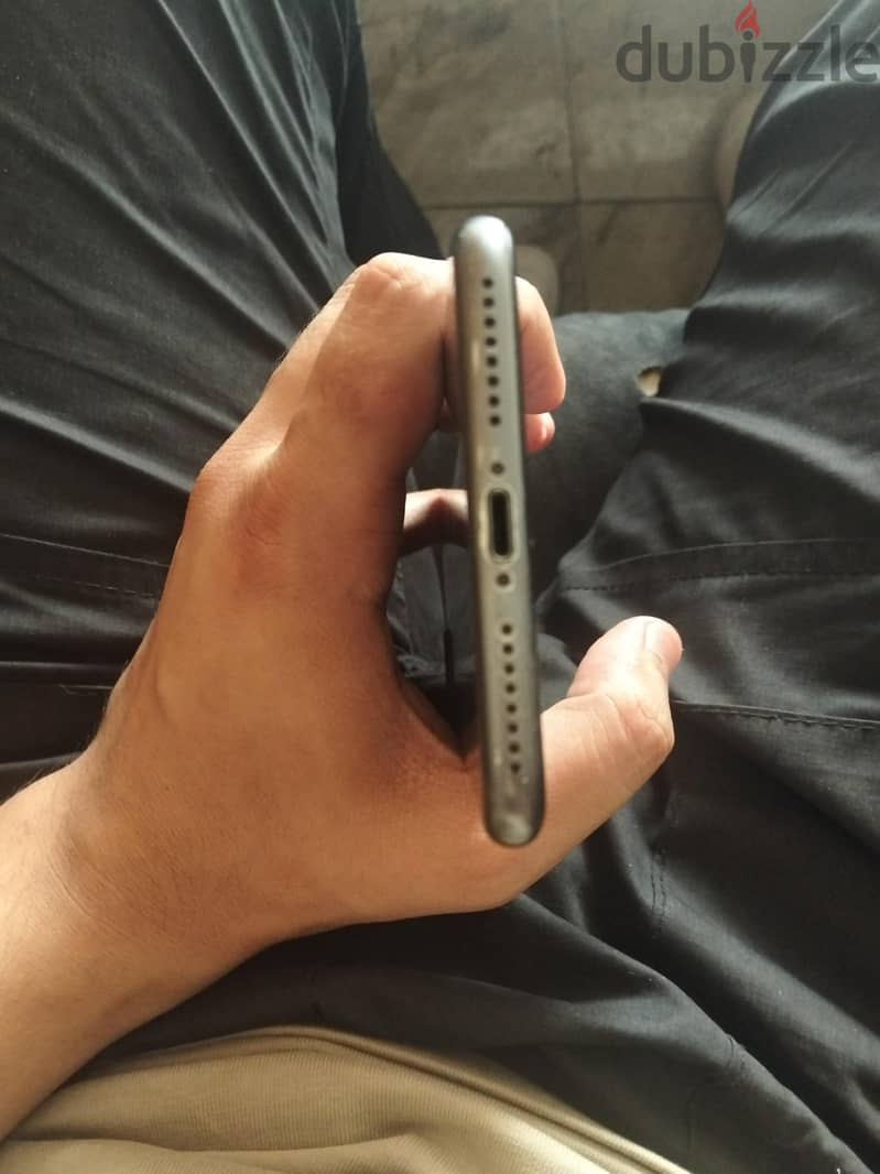 آبل - آيفون 8 بلس 4
