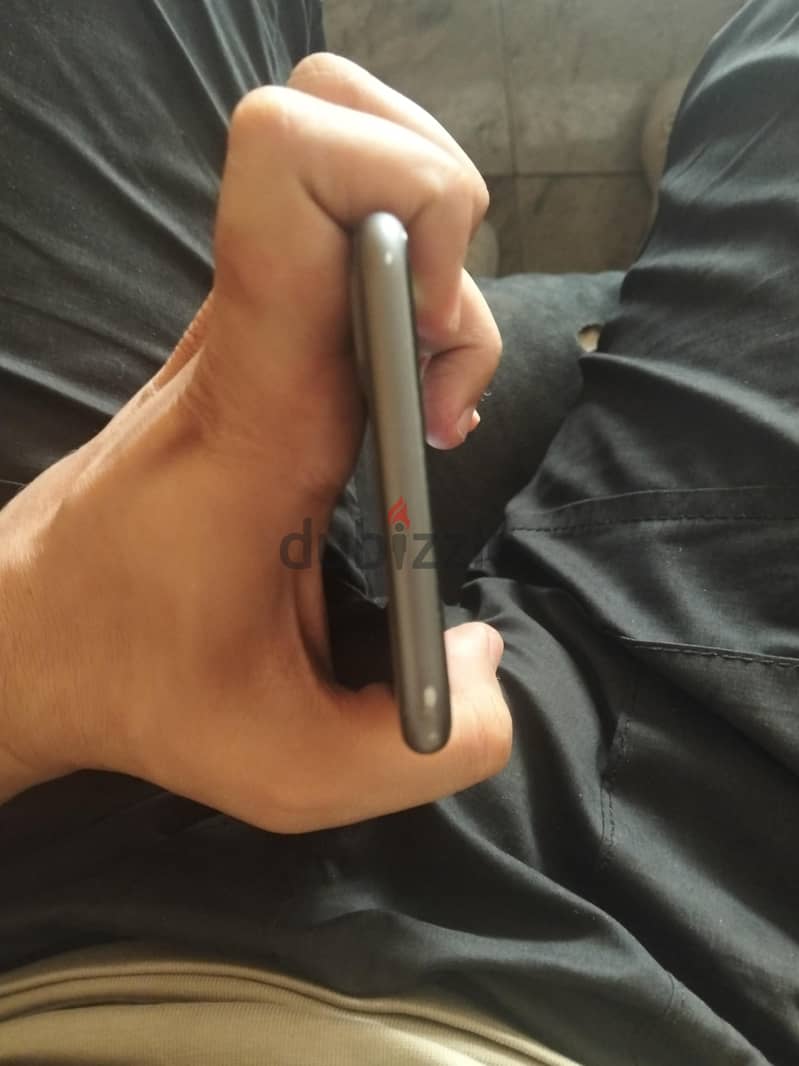 آبل - آيفون 8 بلس 5
