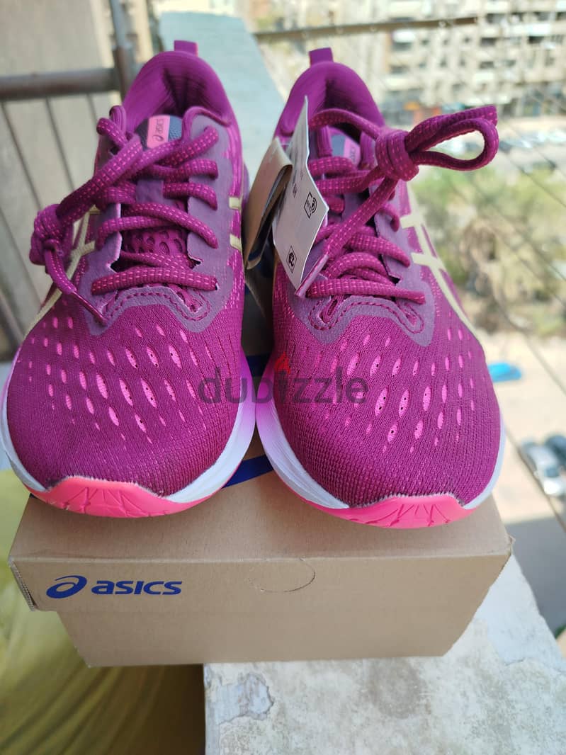 asics novablast 2 3