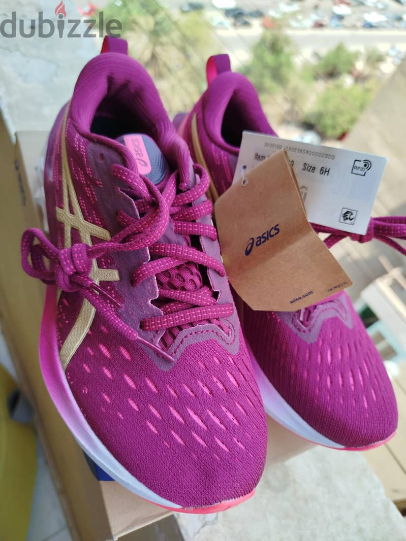 asics novablast 2 6