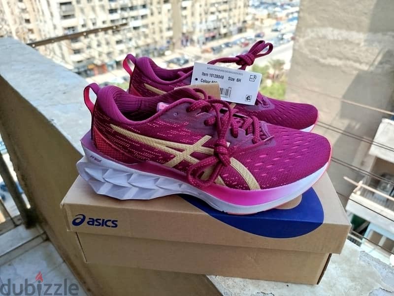 asics novablast 2 10
