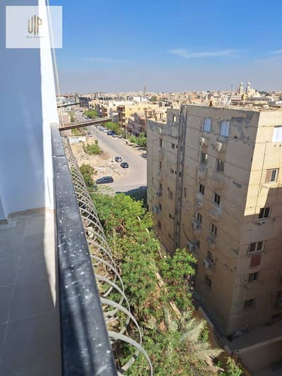 155m apartment for sale in the First Settlement - Neighborhood 7, super lux finished, near the Youth Club and central bus station.