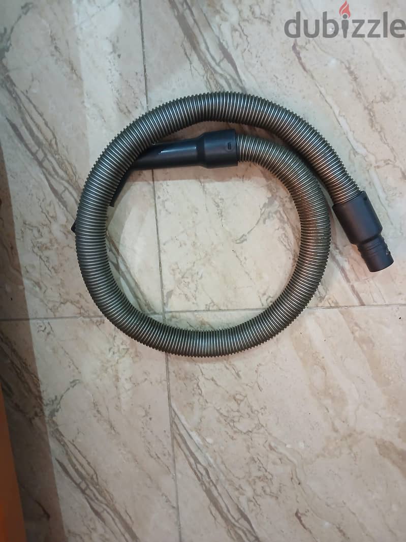 مكنسة panasonic 4