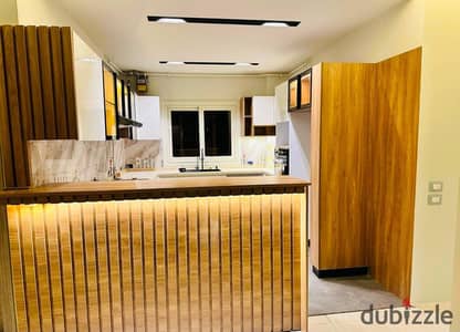 شقة Modern جديدة 3 Bedrooms للايجار في South Academy H بالقاهرة الجديدة، Open View وتشطيب مميز وACs بسعر 45K شهريا