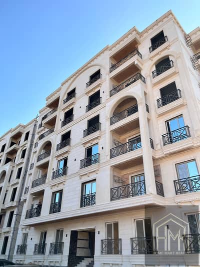 شقه للبيع فى حدائق اكتوبر كومباوند جرين سيتى ( Green City ) بجوار الحي الإيطالي والحي الإسباني استلام فورى